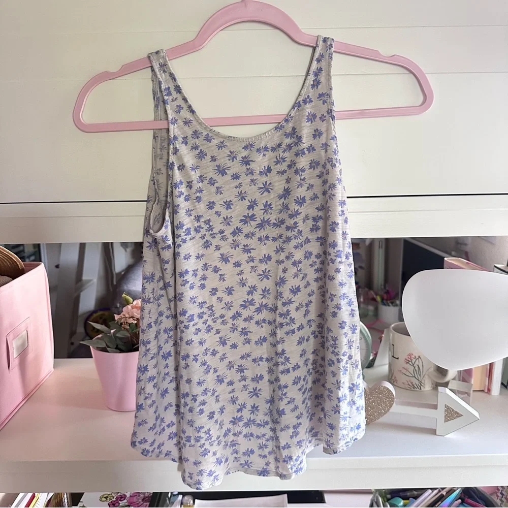 Old Navy Lilac Blue Grey Floral Camisole Scoop Neck Tank Top